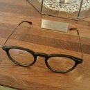 둥근안경 이미지