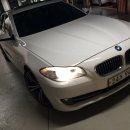 BMW / F10 528I / 2011년 8월(2012년형) / 흰색 / 단순교환 / 149,000KM / 2600만원 (가변배기 및 뒤쪽 M 범퍼) 이미지