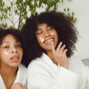 현대 의료기기 | "이제 그만!" 주름/탄력 스트레스, 의료기기가 선사하는 놀라운 변화의 시작!