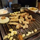 황우와꺼먹돼지 이미지