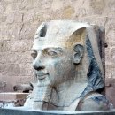 람세스 2세와 아부 심벨 네페르타리 이미지