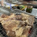 꿀꿀이뒷통참숯구이 이미지