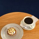 카페 정스 | 파티세리 레정스: 연남동 신상카페ㅣ프랑스 디저트 피스타치오 타르트 가넷 후기