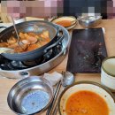 24시얼큰시원생고기김치찌개외도점