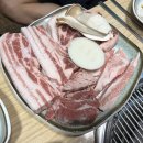 제주에 왔으면 흑돼지는 먹어줘야지! 서귀포중문고기집 쌍둥이돼지꿈 방문후기