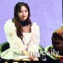 현아, '전 남자친구' 던 공개응원…"노래 좋다" 이미지