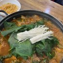 다동뼈감탕 | 제주 도남 :: 곱창전골이냐 감자탕이냐 고민할 필요 없는 찐 찐 도민맛집 “다동뼈감탕” (볶음밥 필수)