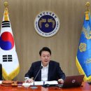 윤**-1