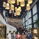 공공도서관 앞 이미지