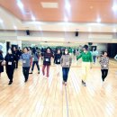 바른 자세 모델 워킹 이미지