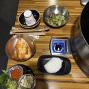 무쇠김치삼겹 | 홍대 솥뚜껑 삼겹살 맛집 무쇠김치삼겹 홍대점 내돈내산후기