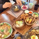 생어거스틴 | 반포동 서래마을"생어거스틴"본점 메뉴 추천-모듬플레이트 왕새우팟타이 나시고랭 똠얌쌀국수