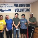 Shine City Project helps out at the Las Vegas Rescue Mission 이미지