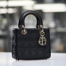 디올이네 이미지