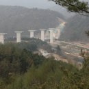 홍천 내촌 ic 인근 고속도로 건설 현장 입니다. 이미지