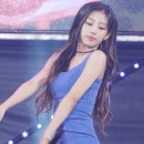 미모 몸매 의상 3박자를 다 갖춘 러블리즈 정예인 직캠.gif 이미지