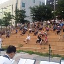 2015년 8월 1일, 대전 목척교 수변공인 이웃사랑참사랑 연주단 공연 모습입니다. 이미지
