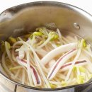 오징어콩나물국밥 이미지