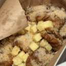 푸라닭 안성아양점 | 푸라닭 신메뉴 ‘치즈인이유’ 리뷰 / 치즈케이크 토핑이 올라간 신박한 치킨