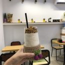Cafe UNI(카페 유앤아이)
