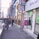 건물 앞 삼거리 이미지