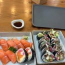 덮밥 든 아재 이미지