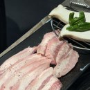 대마길23(도로변) | 진해 석동 맛집 신상 고깃집 육단장 껍항정과 삼겹살 짜계치 후기