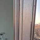 장미아파트 | 군포 삼성장미아파트 창틀 모헤어 교체 후기 – 오래된 부식 모헤어, 먼지 날리고 건강 걱정 끝!