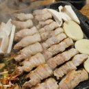 참숯마당 | [숙대 삼겹살] 참숯 초벌한 삼겹살에 파김치+파채+감자를 구워 먹자 - 마포구이마당 숙대직영점