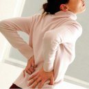 허리 통증의 원인 내장 질환에 있을 수 있다. 이미지