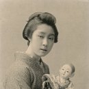 100년 전 인형과 사진찍은 일본여성들 이미지