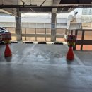 공영 주차장 앞 보도 이미지