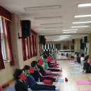 바른 몸펴기 홈트레이닝 이미지