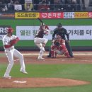 프로야구 KS 6차전 7회 SSG의 집중력 있는 수비.gif 이미지