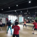 J . J 헬스클럽 이미지