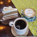 커피와 책이 있는 | 부산 수영구 카페 커피와 책이 있는 공간 북카페 바사크라 방문 후기