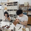 스튜디오스터닝'에서 장마철 힐링 데이트 (원데이클래스 & 기념품 주문 제작)아이디어스 작가의 가죽공방