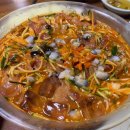 한 그릇으로 충분한 덮밥 요리 이미지