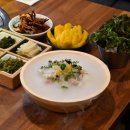 미소 먹으면 돼지 이미지