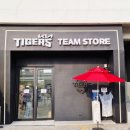 펭귄크리닝 | 2025년 여름휴가 이야기] 광주기아챔피언스필드 직관 후기 / 중앙테이블석 J2열 6,7,8번 3인석 시야