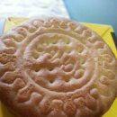 크라운파트너스 | 🍓🍪 “달콤한 딸기 크림이 가득한 추억의 샌드 과자”크라운산도 딸기 후기