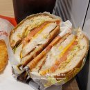 모닝인터내셔널 | 맥도날드 신메뉴 l 건강한 아침 그릴드 치킨 모닝 버거 후기 맥모닝 시간