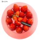 [카페] 투썸플레이스 아산탕정신도시점 매장과 스트로베리 말차가나슈 리뷰!