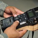이란에 추락한F-15조종사의 장비AN/PRQ-7 CSEL 이미지