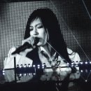 뉴진스 도쿄돔 혜인 솔로무대 ＜Plastic Love＞는 원래 전광판이 흑백화면이 아니었음.twt 이미지