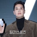 [하이라이트] 술꾼들 주목! 위스키만 65병 마신 김지석의 '병테크' 도전기 ٩(^ᴗ^)۶ | 배우반상회 | JTBC 240302 방송 이미지