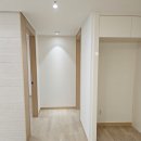 쇼(SHOW)호텔 | 부산도배 디아망벽지추천 002-12(회벽크림화이트) 수영 SK뷰입주도배