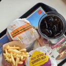 한국맥도날드(유)고양삼송DT점 | 맥도날드 신메뉴 익산 고구마 모짜렐라 버거 솔직후기