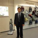 Miele S7580 Auto Care HEPA Vacuum Cleaner 이미지