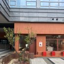 이제는 로봇이 커피를 만들어주는 시대.. 신개념 ‘라운지엑스24h 성수’ 무인카페 후기